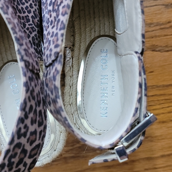 Kenneth Cole 'Olivia' Peep-Toe Espadrille Wedges - Picture 3 of 9